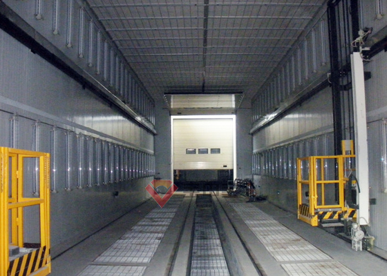 Movimentação durante todo a cabine da pintura para cabines da pintura do metro da fábrica do trem