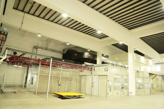 Linha de pintura militar da parte com a corrente de suspensão automática para a linha pesada da cabine da pintura da máquina